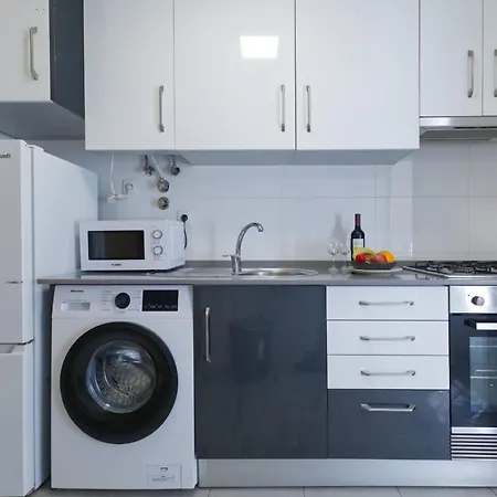 Апартаменти New, Cozy, Flat