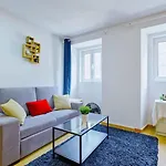New, Cozy, Flat *